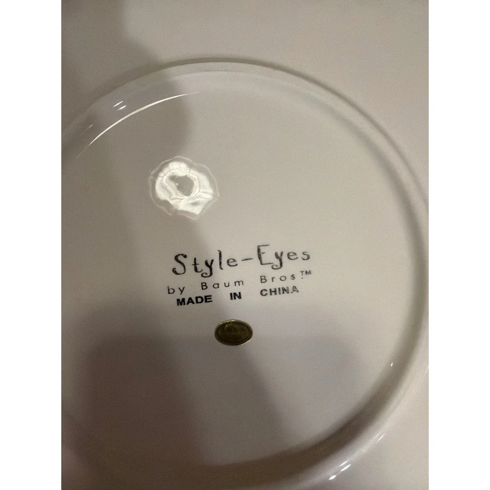 Style-Eyes by Baum Bros Apple Ceramic Covered Pie Dish Scalloped 11 Inch Round